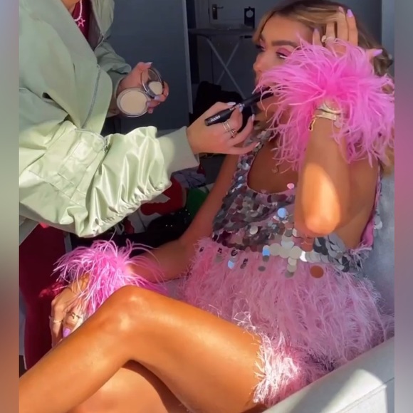 Twenty Fall Pink Ostrich Feather Cuffs - Picture 4 of 7